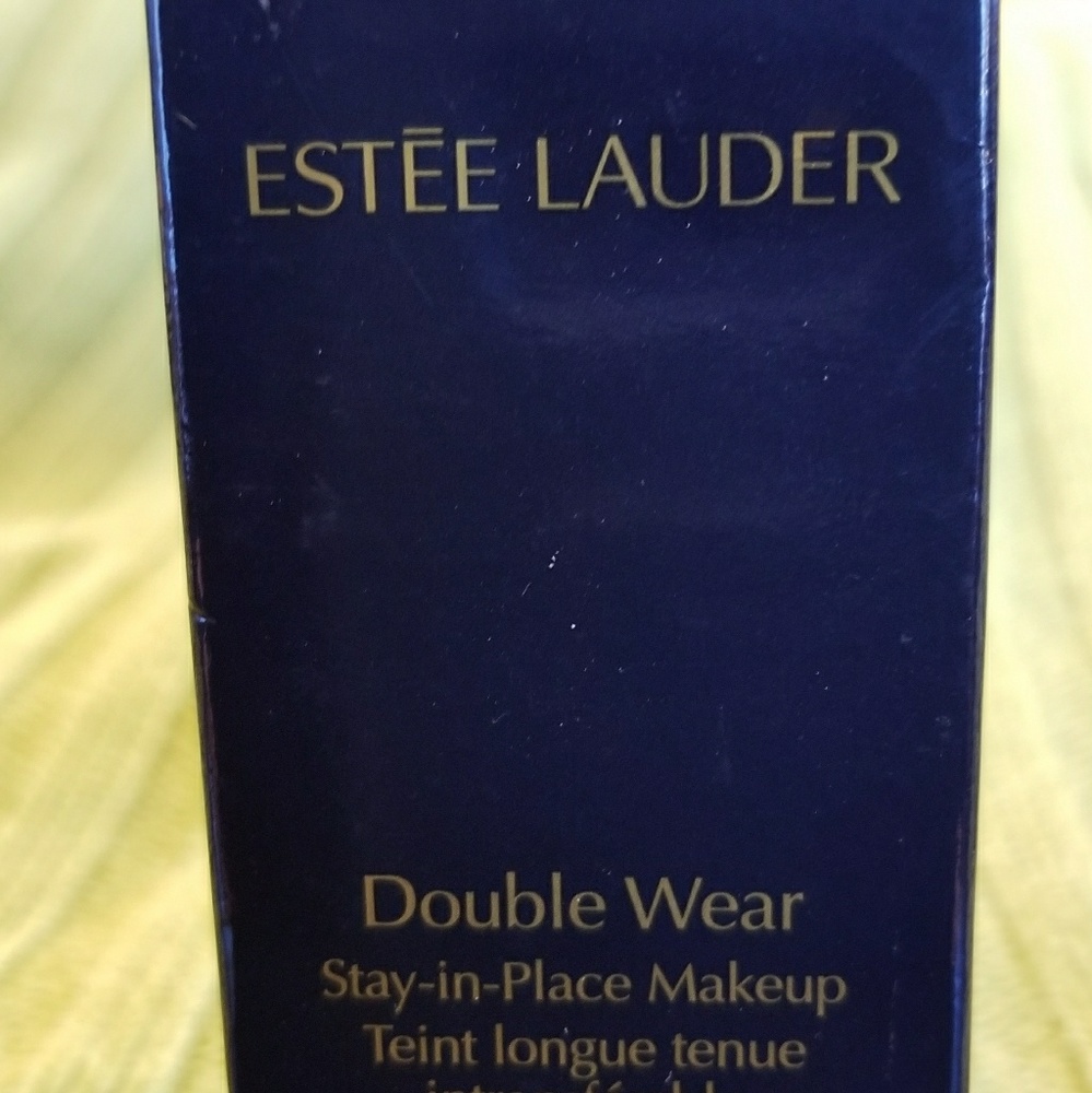 Estee Lauder Double Wear 1C1 Cool Bone